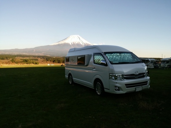 お客様レビュー アイズ マルチシェード トヨタ ハイエース 車中泊 キャンプ 旅行 スキー スノボ アウトドアスポーツ 写真 お客様レビュー アイズ マルチシェード トヨタ ハイエース 車中泊 キャンプ 旅行 スキー スノボ アウトドアスポーツ 写真